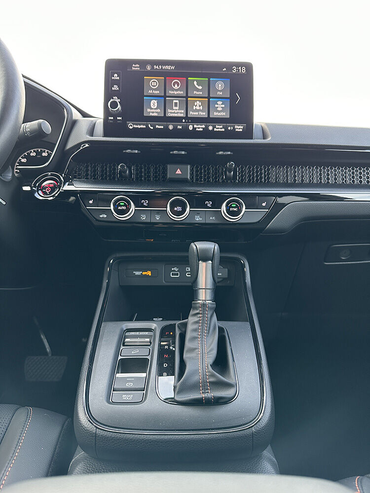 23HondaCRVinterior2.JPG